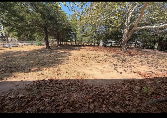 Photo 3 of Single family home for sale at 527 Montana St, Jones, OK 73049 | MLS# 1249148 | Listing updated on 2026-09-16