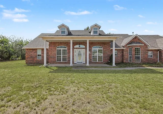 Photo 3 of Sale Pending at 803 Timberland Way, Tuttle, OK 73089 | MLS# 1249177 | Listing updated on 2026-09-22