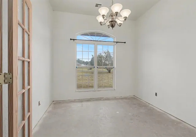 Photo 4 of Sale Pending at 803 Timberland Way, Tuttle, OK 73089 | MLS# 1249177 | Listing updated on 2026-09-22