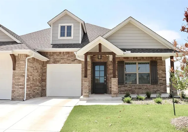 Single family home for sale at 11825 Edi Ave, Yukon, OK 73099 | MLS# 1249178