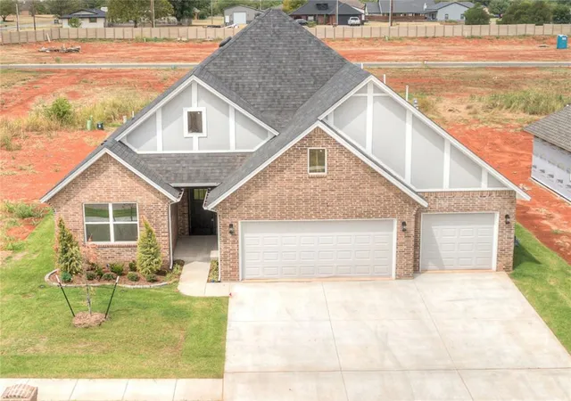 Photo 2 of Single family home for sale at 14313 Village Trl, Piedmont, OK 73078 | MLS# 1249179 | Listing updated on 2026-10-07