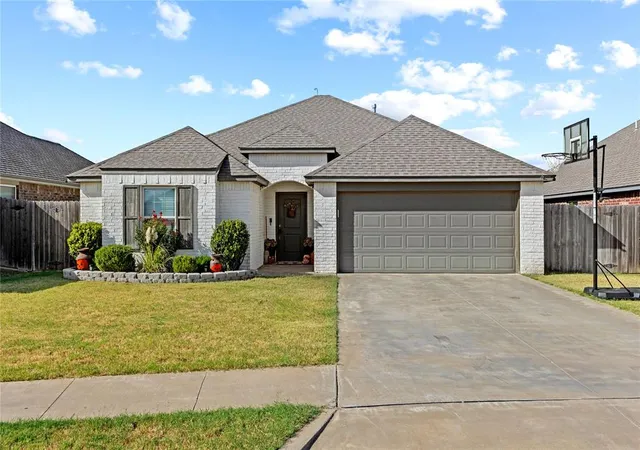 Photo 1 of Single family home for sale at 2613 Hayride Dr, Weatherford, OK 73096 | MLS# 1249203 | Listing updated on 2026-09-17