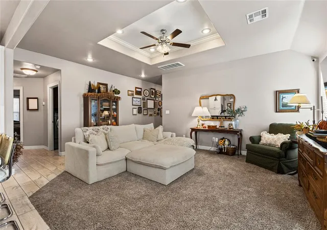 Photo 4 of Single family home for sale at 2613 Hayride Dr, Weatherford, OK 73096 | MLS# 1249203 | Listing updated on 2026-09-17