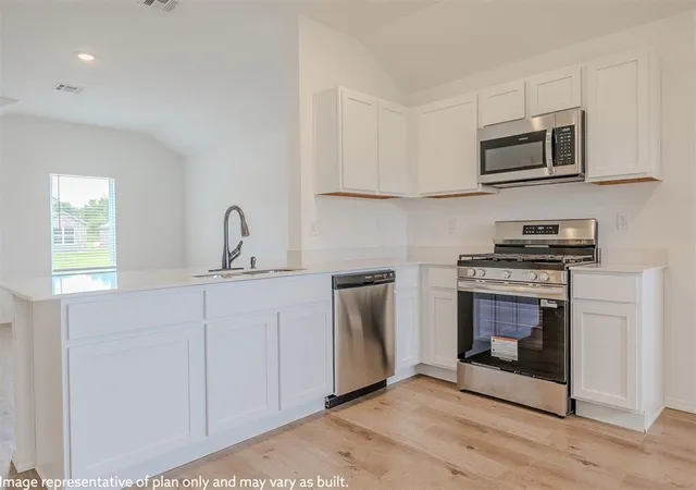 Photo 3 of Single family home for sale at 5426 Nicole Dr, Tuttle, OK 73089 | MLS# 1249212 | Listing updated on 2026-09-24