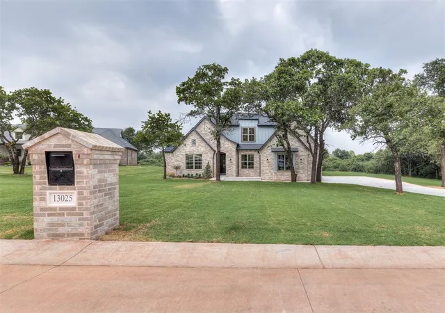 Photo 2 of Single family home for sale at 13025 Stagecoach Trl, Arcadia, OK 73007 | MLS# 1249214 | Listing updated on 2026-09-19