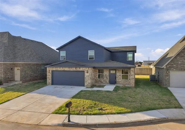 Photo 3 of Single family home for sale at 808 Chateau Ct, Kingfisher, OK 73750 | MLS# 1249215 | Listing updated on 2026-09-18