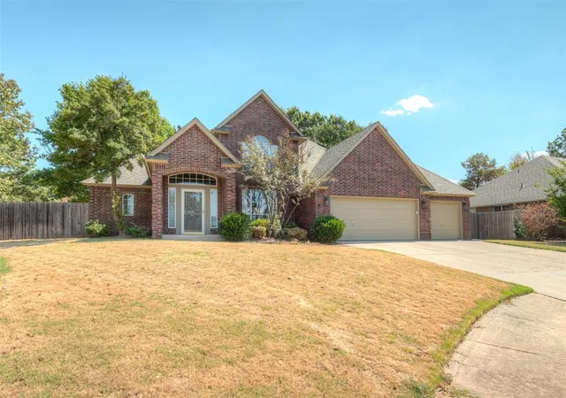 Photo 2 of Single family home for sale at 204 Ainsley Ct, Edmond, OK 73034 | MLS# 1249219 | Listing updated on 2026-10-06