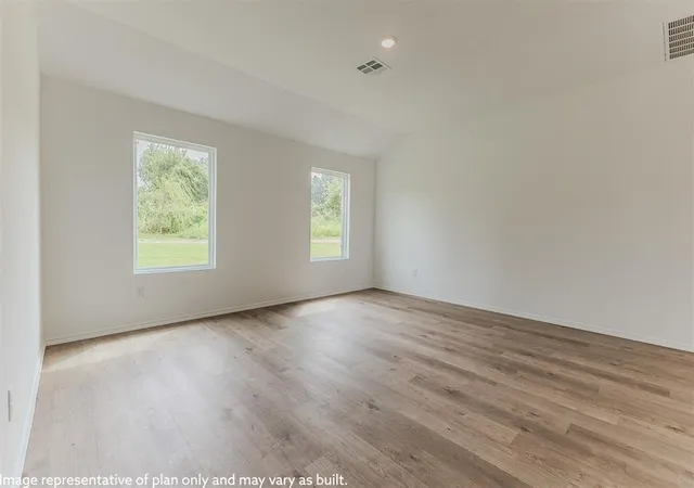Photo 4 of Single family home for sale at 5425 Nicole Dr, Tuttle, OK 73089 | MLS# 1249220 | Listing updated on 2026-09-24