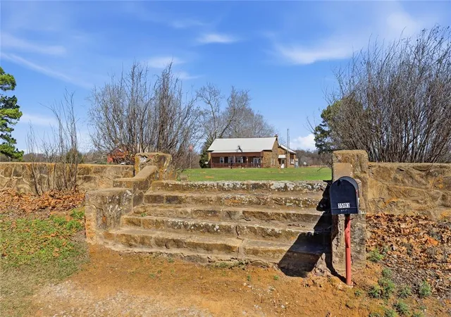 Photo 3 of Sale Pending at 35193 Ew 1270, Seminole, OK 74868 | MLS# 1249230 | Listing updated on 2026-09-24