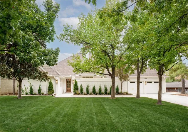Single family home for sale at 1409 Glenbrook Ter, Nichols Hills, OK 73116 | MLS# 1249248