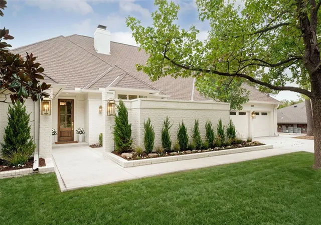 Photo 1 of Single family home for sale at 1409 Glenbrook Ter, Nichols Hills, OK 73116 | MLS# 1249248 | Listing updated on 2026-10-09