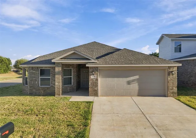 Photo 1 of Single family home for sale at 808 Venice Ct, Kingfisher, OK 73750 | MLS# 1249256 | Listing updated on 2026-09-18