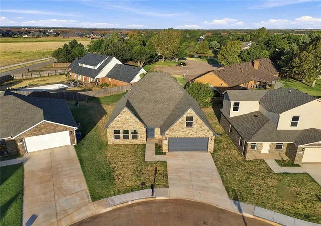 Photo 3 of Single family home for sale at 1006 Milan Ln, Kingfisher, OK 73750 | MLS# 1249264 | Listing updated on 2026-09-18