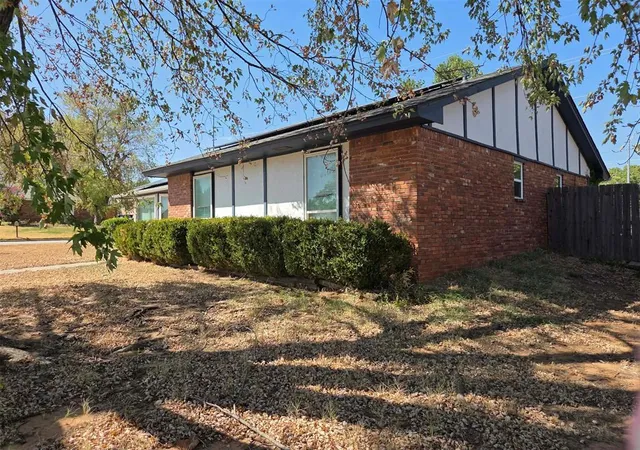 Photo 2 of Single family home for sale at 9601 Willow Wind Dr, Oklahoma City, OK 73130 | MLS# 1249276 | Listing updated on 2026-10-23