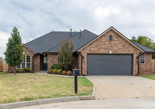 Photo 1 of Single family home for sale at 2505 Sutton Ct, Shawnee, OK 74804 | MLS# 1249284 | Listing updated on 2026-09-21