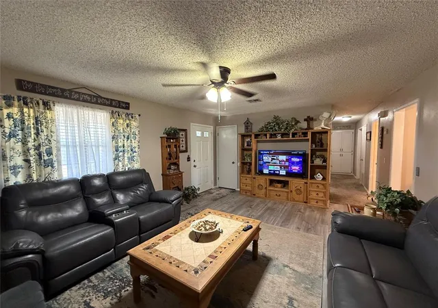 Photo 3 of Sale Pending at 327 S Mcclure Ave, Pauls Valley, OK 73075 | MLS# 1249300 | Listing updated on 2026-10-07