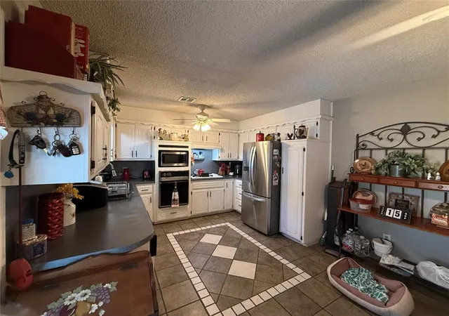 Photo 4 of Sale Pending at 327 S Mcclure Ave, Pauls Valley, OK 73075 | MLS# 1249300 | Listing updated on 2026-10-07