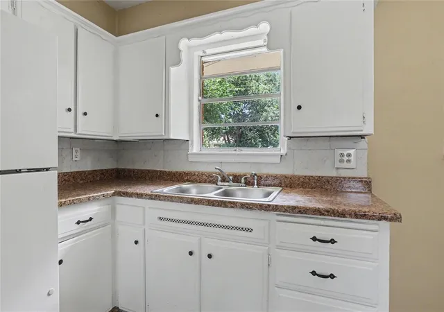 Photo 4 of Single family home for sale at 644 W Main St, Moore, OK 73160 | MLS# 1249302 | Listing updated on 2026-09-16