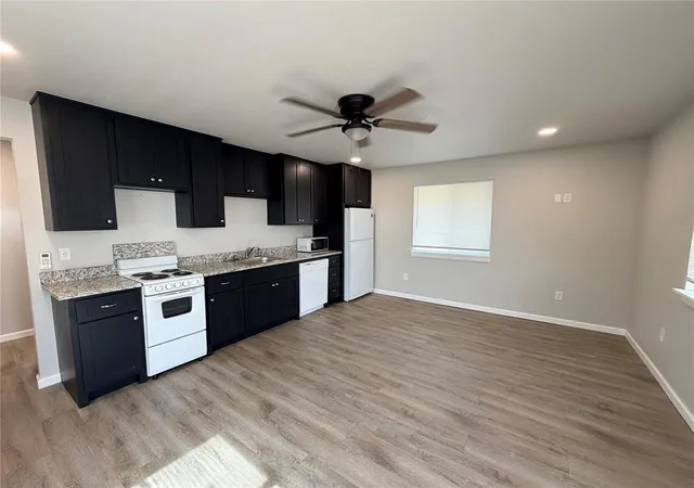 Photo 3 of Multi family home for sale at 524 N Bryan Ave, Stroud, OK 74079 | MLS# 1249303 | Listing updated on 2026-09-16
