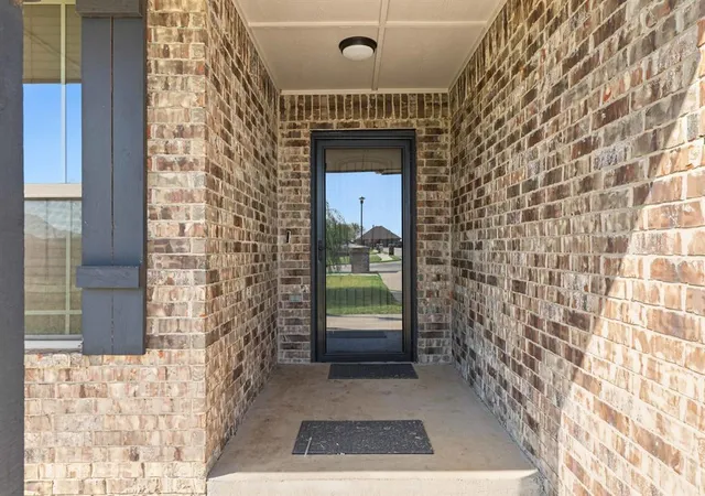 Photo 3 of Single family home for sale at 20575 Creekside Dr, Harrah, OK 73045 | MLS# 1249306 | Listing updated on 2026-10-09