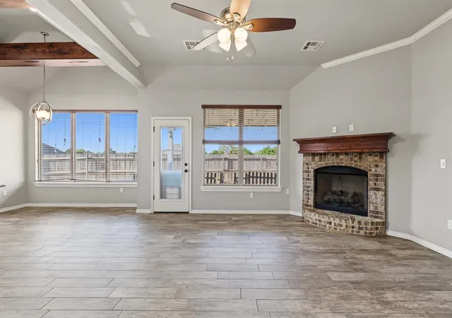 Photo 4 of Single family home for sale at 20575 Creekside Dr, Harrah, OK 73045 | MLS# 1249306 | Listing updated on 2026-10-09
