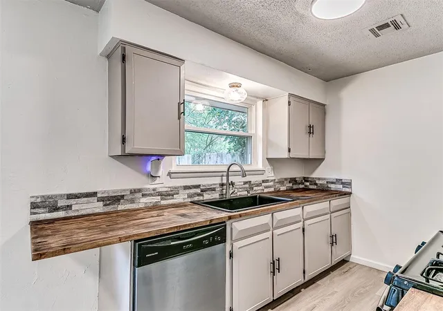 Photo 4 of Single family home for sale at 9620 NE 4th Street, Oklahoma City, OK 73130 | MLS# 1249316 | Listing updated on 2026-09-16