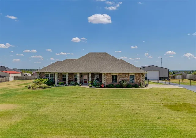 Photo 1 of Single family home for sale at 486 Summer Hl Rd, Blanchard, OK 73010 | MLS# 1249333 | Listing updated on 2026-09-17