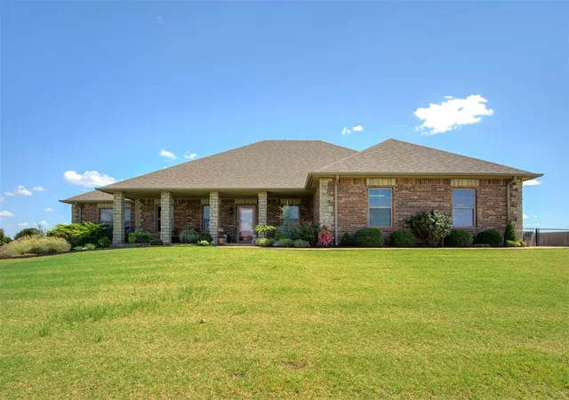 Photo 2 of Single family home for sale at 486 Summer Hl Rd, Blanchard, OK 73010 | MLS# 1249333 | Listing updated on 2026-09-17