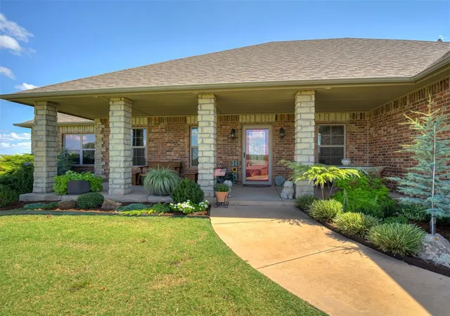 Photo 3 of Single family home for sale at 486 Summer Hl Rd, Blanchard, OK 73010 | MLS# 1249333 | Listing updated on 2026-09-17