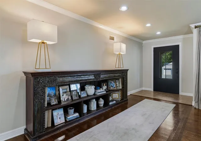 Photo 3 of Single family home for sale at 1714 Drakestone Ave, Nichols Hills, OK 73120 | MLS# 1249347 | Listing updated on 2026-09-20
