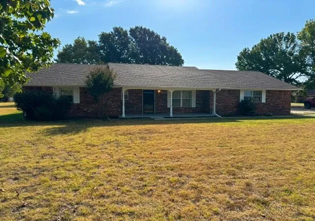 Photo 1 of Single family home for sale at 16009 S Rock Crk Rd, Shawnee, OK 74801 | MLS# 1249350 | Listing updated on 2026-09-17