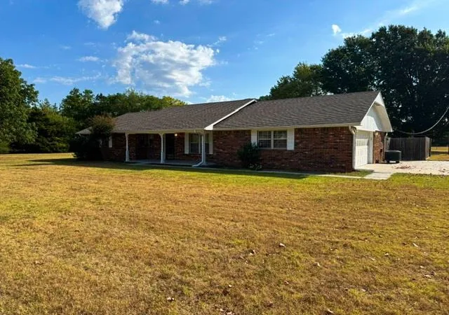 Photo 2 of Single family home for sale at 16009 S Rock Crk Rd, Shawnee, OK 74801 | MLS# 1249350 | Listing updated on 2026-09-17
