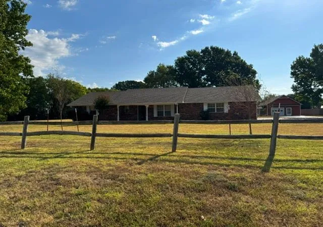 Photo 3 of Single family home for sale at 16009 S Rock Crk Rd, Shawnee, OK 74801 | MLS# 1249350 | Listing updated on 2026-09-17