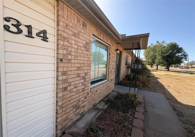Photo 2 of Single family home for sale at 314 N 4th Avenue, Fairview, OK 73737 | MLS# 1249365 | Listing updated on 2026-10-15