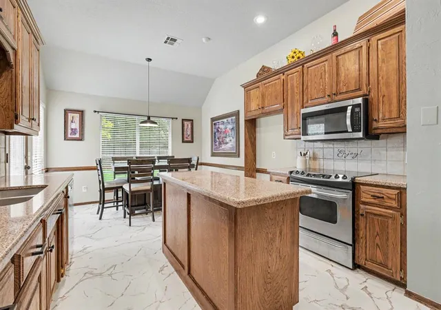 Photo 2 of Single family home for sale at 501 Copperfield Dr, Edmond, OK 73003 | MLS# 1249371 | Listing updated on 2026-10-28