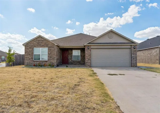 Photo 1 of Single family home for sale at 333 Karlee Ln, Newcastle, OK 73065 | MLS# 1249372 | Listing updated on 2026-09-17