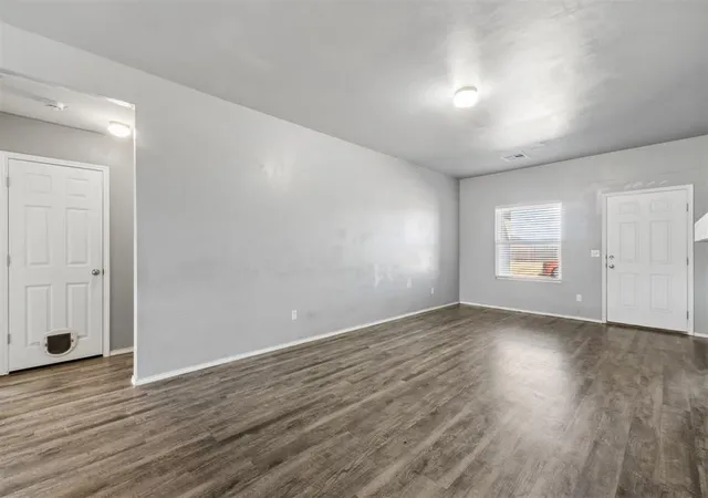 Photo 3 of Single family home for sale at 333 Karlee Ln, Newcastle, OK 73065 | MLS# 1249372 | Listing updated on 2026-09-17