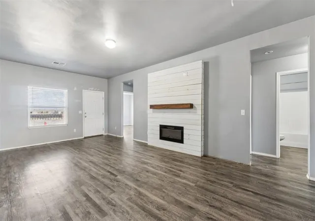 Photo 3 of Single family home for sale at 333 Karlee Ln, Newcastle, OK 73065 | MLS# 1249372 | Listing updated on 2026-09-17