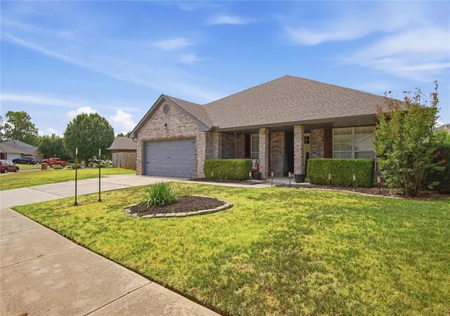 Photo 1 of Single family home for sale at 1109 Bradford Pl, Edmond, OK 73012 | MLS# 1249378 | Listing updated on 2026-09-21