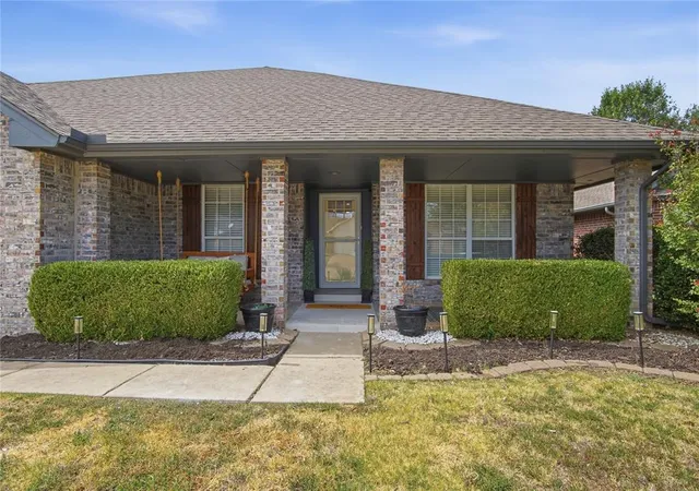 Photo 2 of Single family home for sale at 1109 Bradford Pl, Edmond, OK 73012 | MLS# 1249378 | Listing updated on 2026-09-21