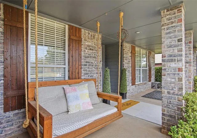 Photo 3 of Single family home for sale at 1109 Bradford Pl, Edmond, OK 73012 | MLS# 1249378 | Listing updated on 2026-09-21