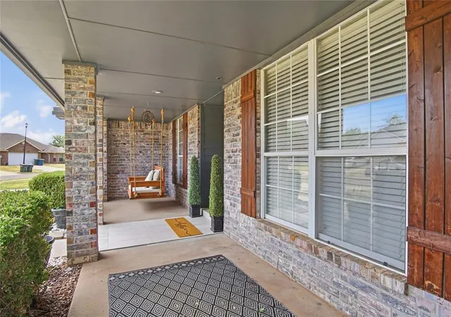 Photo 4 of Single family home for sale at 1109 Bradford Pl, Edmond, OK 73012 | MLS# 1249378 | Listing updated on 2026-09-21