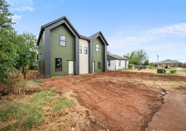 Photo 1 of Multi family home for sale at 820 W 2nd Street, Edmond, OK 73003 | MLS# 1249381 | Listing updated on 2026-09-17