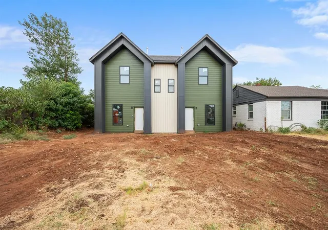 Photo 2 of Multi family home for sale at 820 W 2nd Street, Edmond, OK 73003 | MLS# 1249381 | Listing updated on 2026-09-17