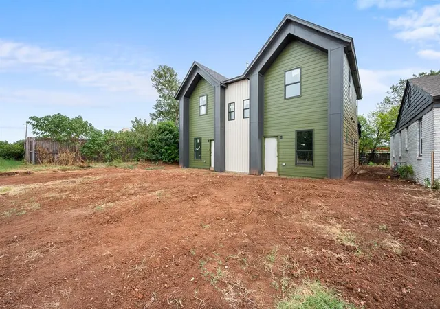 Photo 3 of Multi family home for sale at 820 W 2nd Street, Edmond, OK 73003 | MLS# 1249381 | Listing updated on 2026-09-17