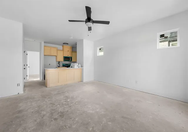 Listing Photo 5 - Condo for sale in building located at 820 W 2nd St, Edmond, OK 73003