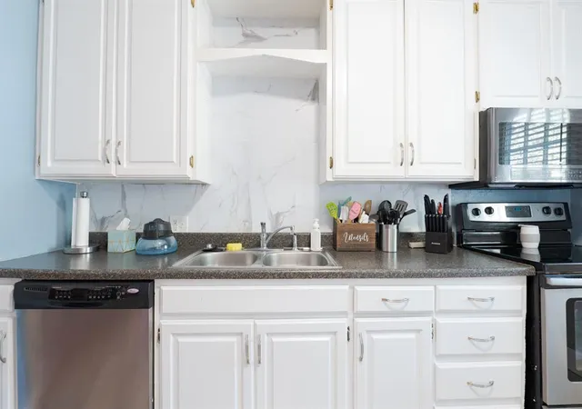 Photo 3 of Single family home for sale at 914 N Patchin Ave, Shawnee, OK 74801 | MLS# 1249392 | Listing updated on 2026-09-17