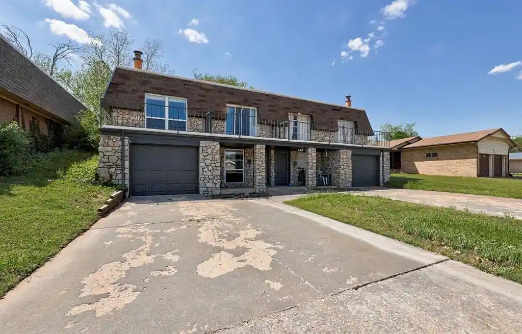 Listing Photo 2 - Condo for sale in 3231 N Utah Ave located at 3231 N Utah Ave, Oklahoma City, OK 73112 - Unit 3231 N Utah Ave