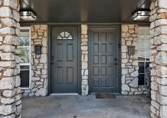 Listing Photo 4 - Condo for sale in building located at 3231 N Utah Ave, Oklahoma City, OK 73112
