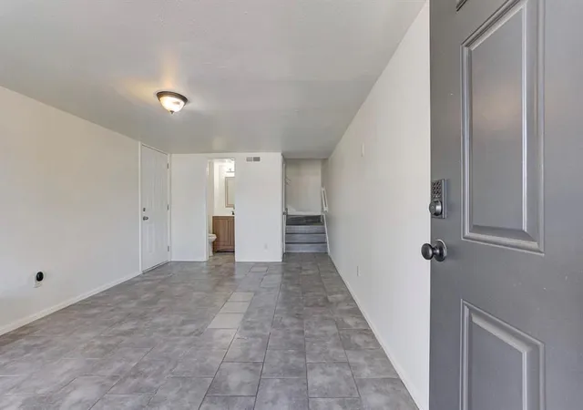 Listing Photo 5 - Condo for sale in building located at 3231 N Utah Ave, Oklahoma City, OK 73112